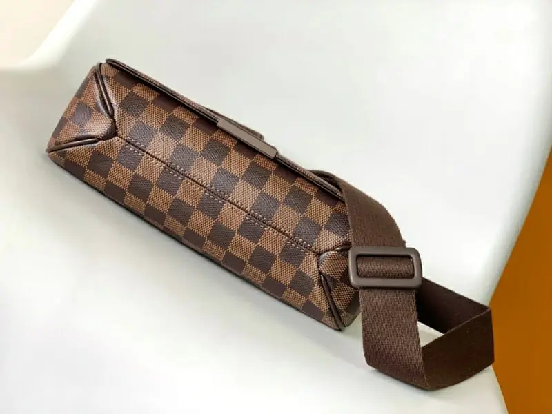 louis vuitton aaa homme mini sac a main s_112a2b73